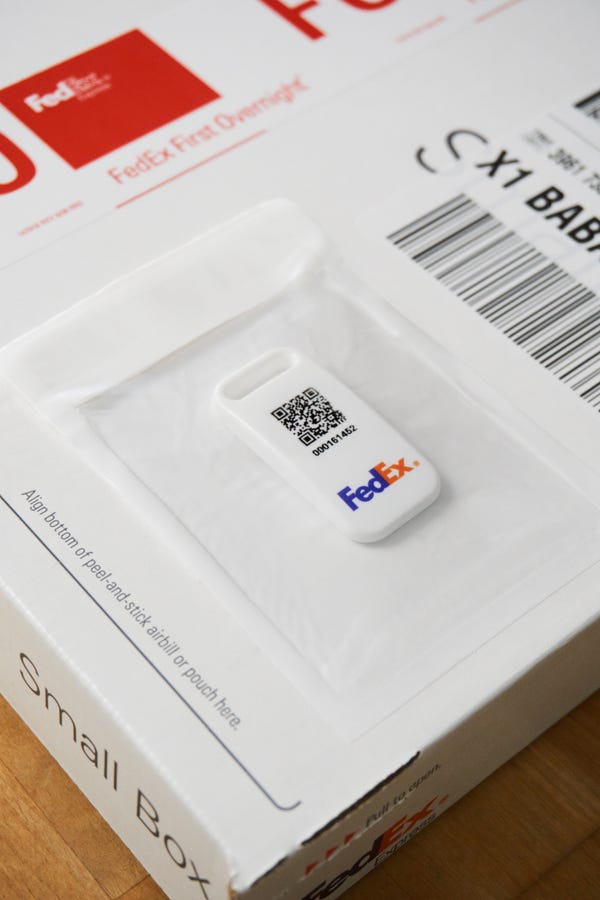 FedEx SenseAware ID device